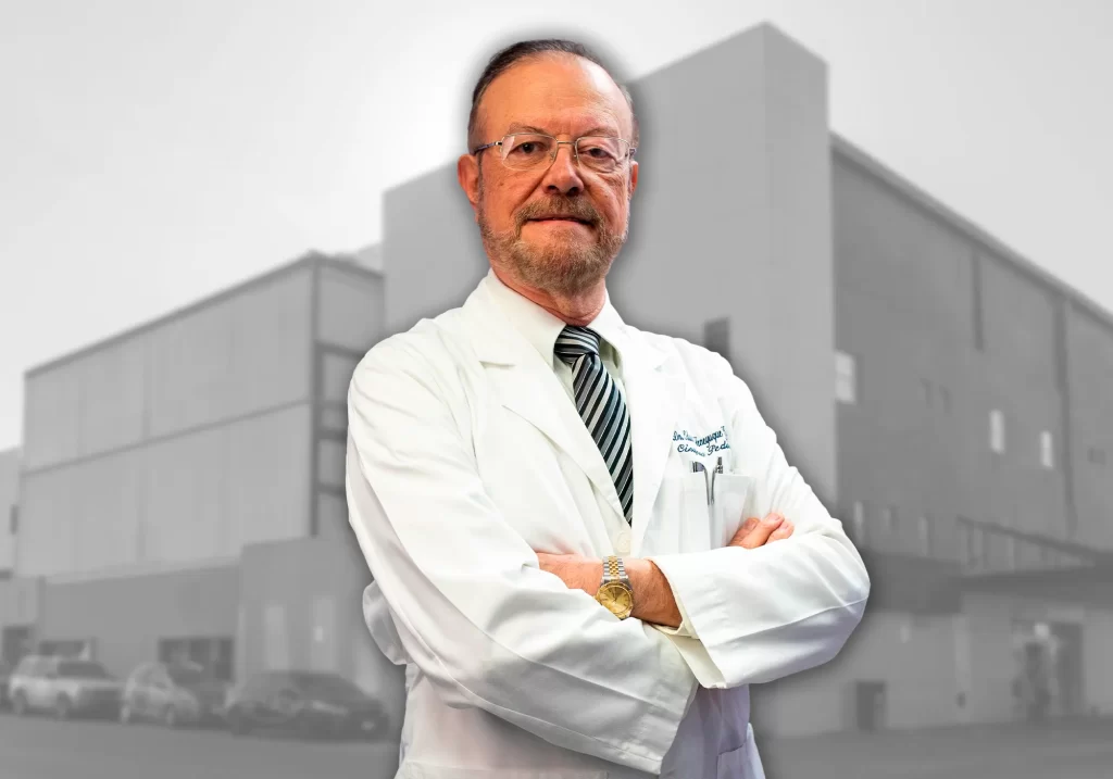 Doctor Eduardo Teneyuque especialista pediatra