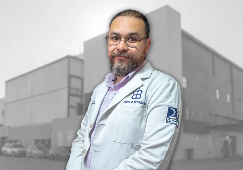 Doctor Julio Cortes Avalos especialista gastroenterólogo